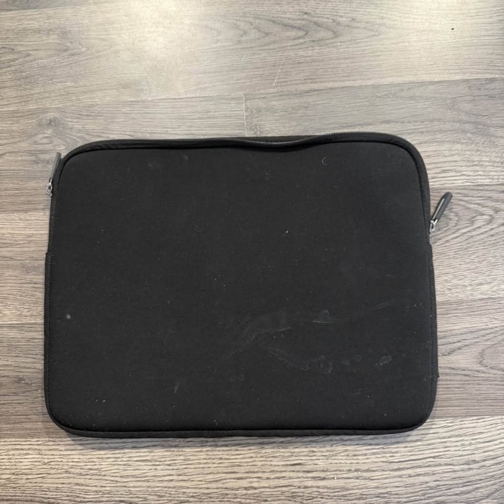 Black computer Sleeve